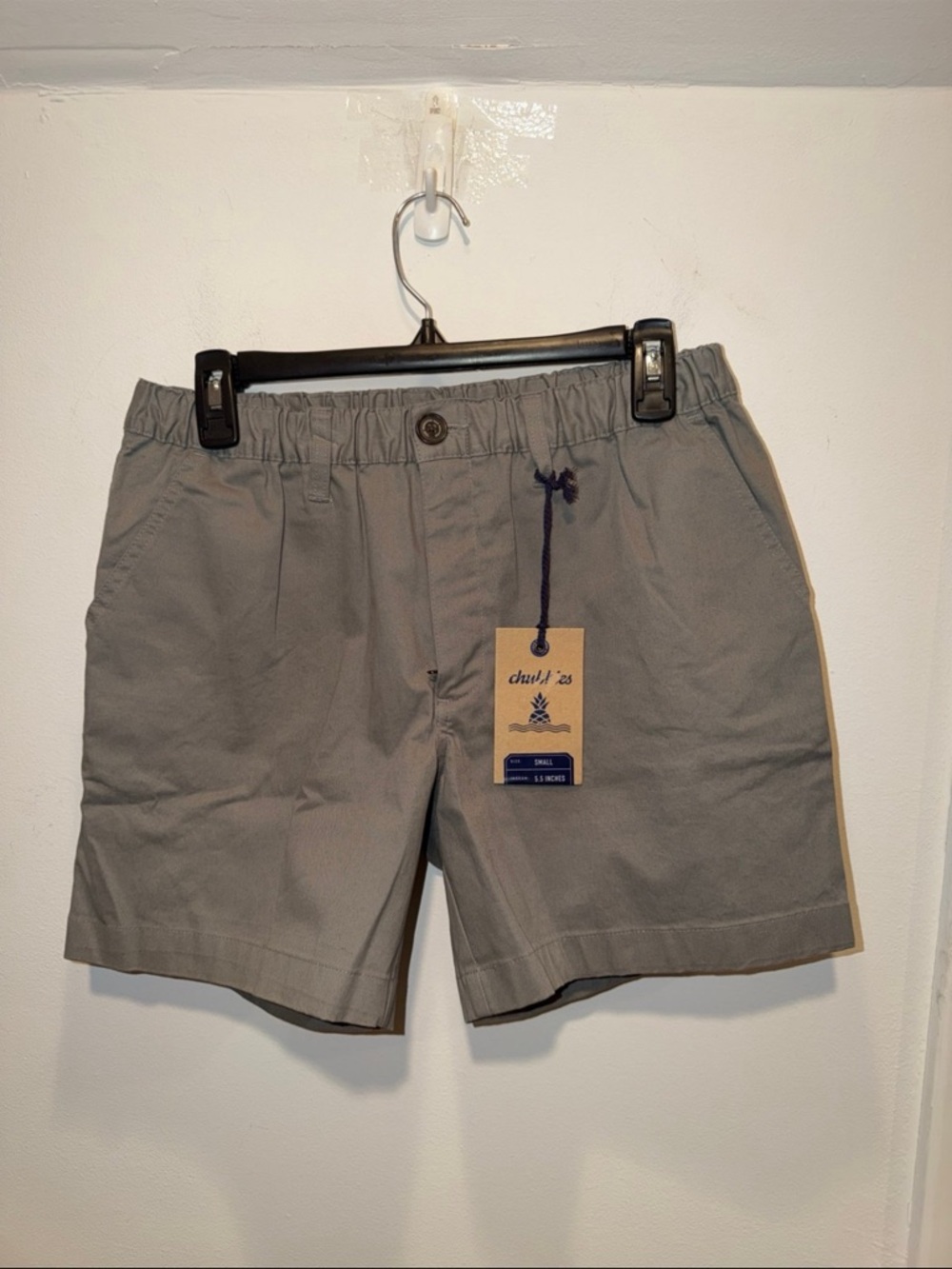 Chubbies The Silver Lining Shorts 5.5”. Size Small (NWTS)